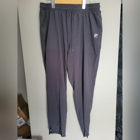 Fila Men  Gray Sweatpants with Elastic Waistband, Size XL (34) - Picture 3 of 6